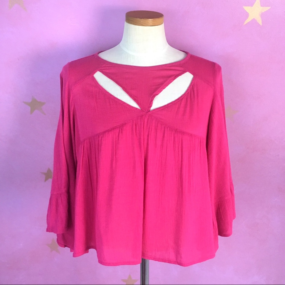 WILD PEARL PINK BOHO CUTOUT TOP WITH BELL SLEEVES NWOT